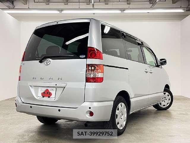 Toyota NOAH 2003-08 231344-2