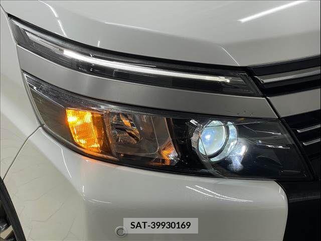 Toyota VOXY 2016-10 321513-9