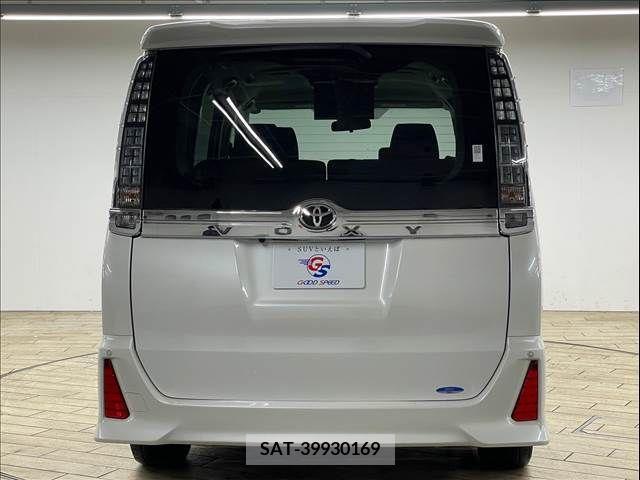 Toyota VOXY 2016-10 321513-18