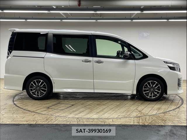 Toyota VOXY 2016-10 321513-17