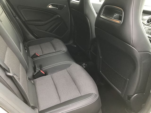 Mercedes Benz CLA-CLASS 2016-10 186093-14