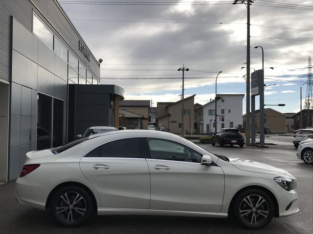 Mercedes Benz CLA-CLASS 2016-10 186093-5