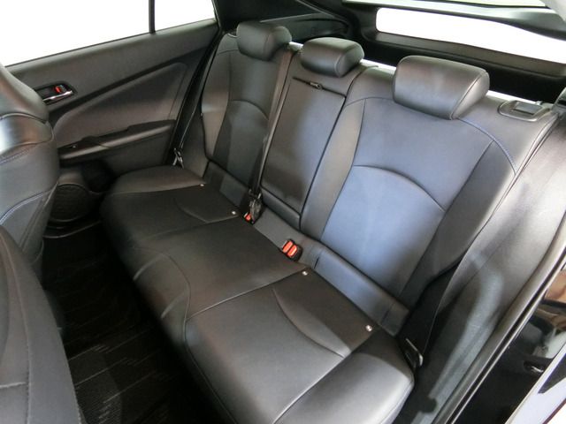 Toyota PRIUS 2016-11 183527-7