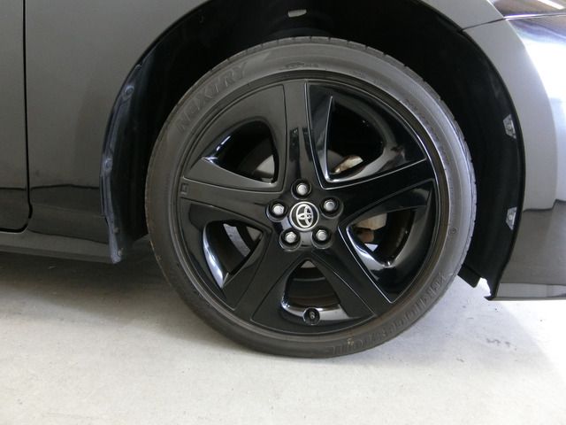 Toyota PRIUS 2016-11 183527-15