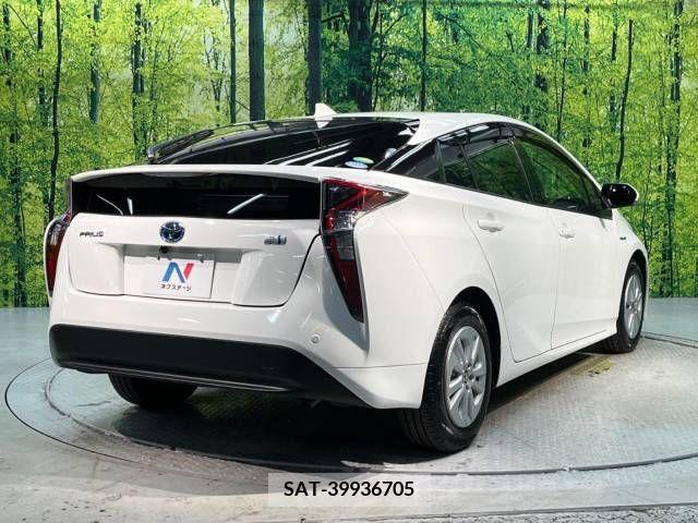 Toyota PRIUS 2018-12 204967-17