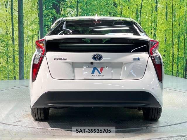Toyota PRIUS 2018-12 204967-15