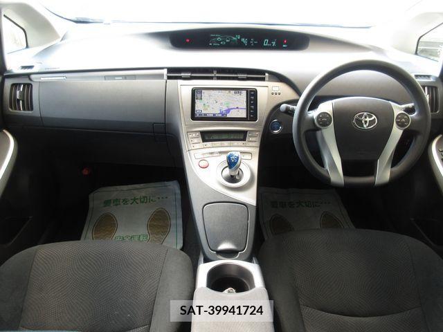 Toyota PRIUS PHV 2012-06 200915-14