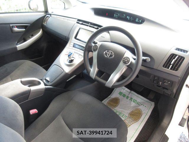 Toyota PRIUS PHV 2012-06 200915-6