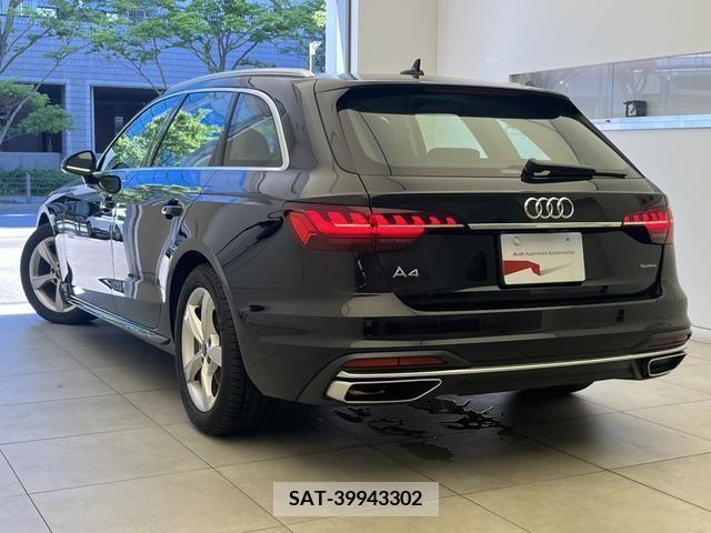 Audi A4 2023-09 356499-5