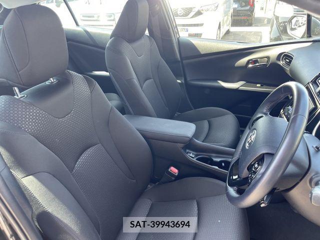 Toyota PRIUS 2019-11 322445-3