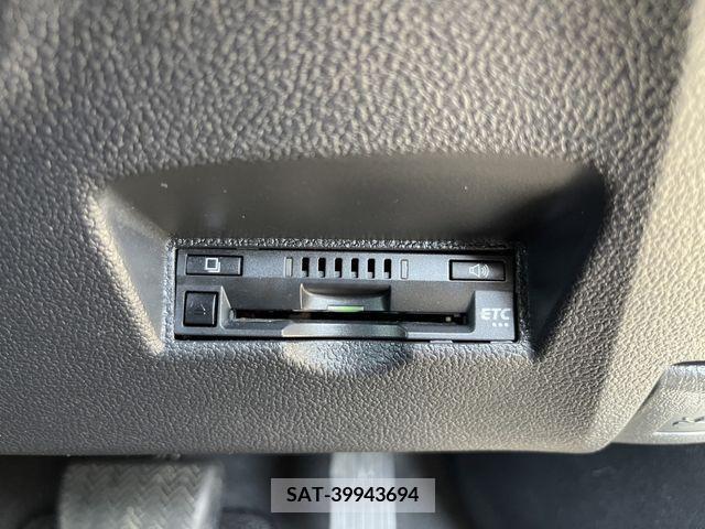 Toyota PRIUS 2019-11 322445-8