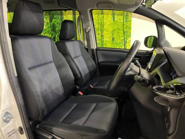 Toyota VOXY 2014-10 192284-8
