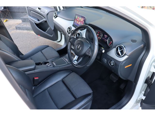 Mercedes Benz B-CLASS 2018-01 184945-2
