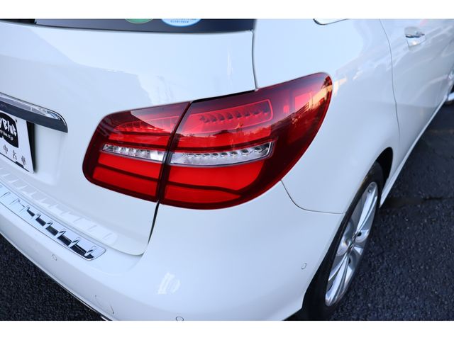 Mercedes Benz B-CLASS 2018-01 184945-22