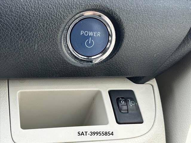 Toyota SIENTA 2015-11 314444-6