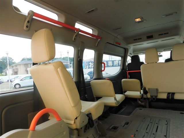 Nissan NV350 Caravan 2018-05 28786-13