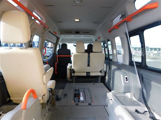 Nissan NV350 Caravan 2018-05 28786-10