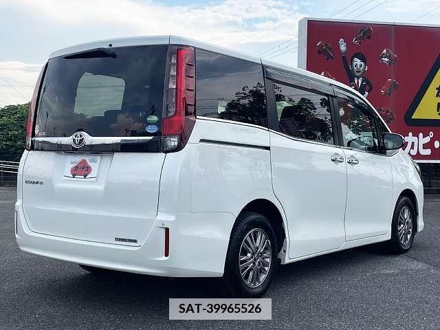 Toyota ESQUIRE 2015-09 359781-2
