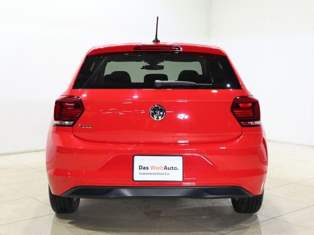 VolksWagen POLO 2020-10 18818-2