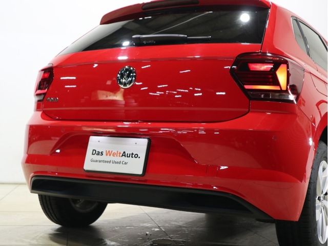 VolksWagen POLO 2020-10 18818-6