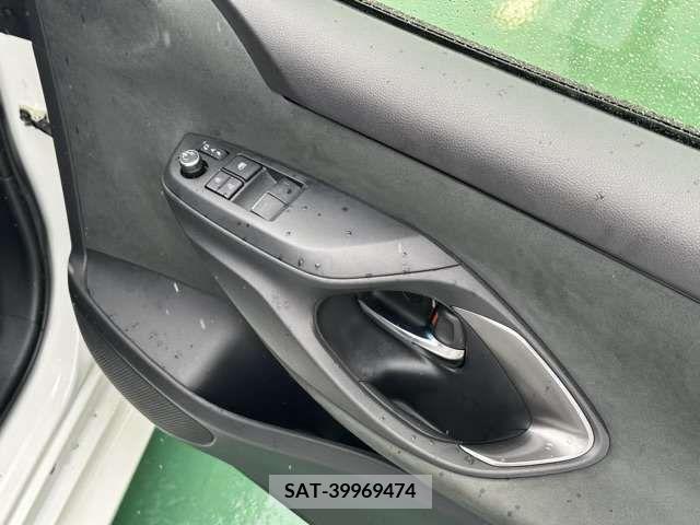 Toyota YARIS 2022-03 340675-12