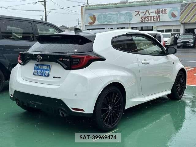 Toyota YARIS 2022-03 340675-10