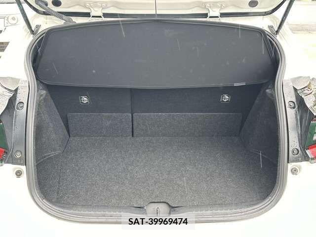 Toyota YARIS 2022-03 340675-8