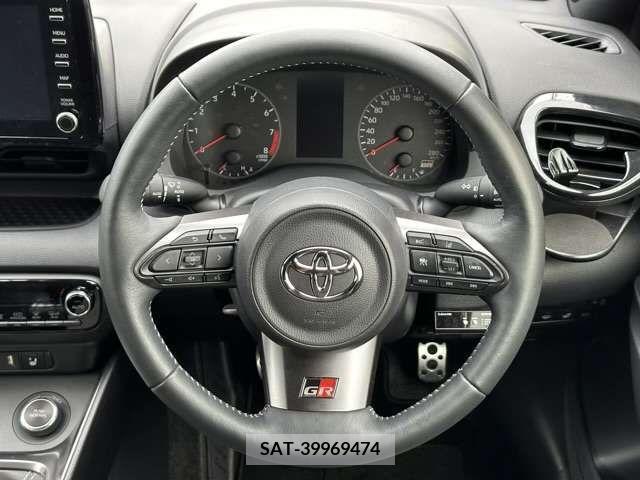 Toyota YARIS 2022-03 340675-7
