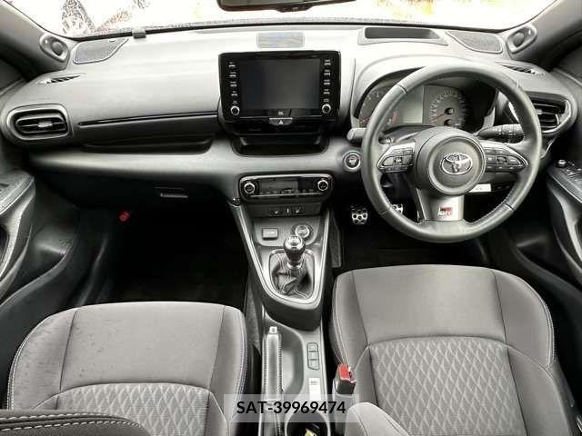 Toyota YARIS 2022-03 340675-6