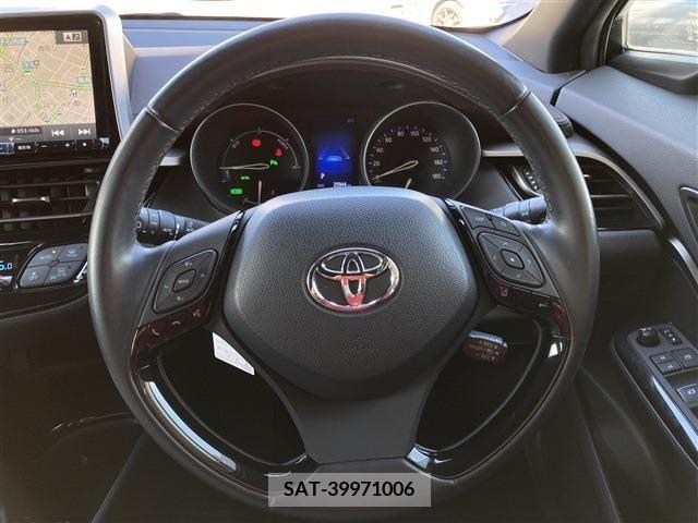 Toyota C-HR 2017-08 264920-6