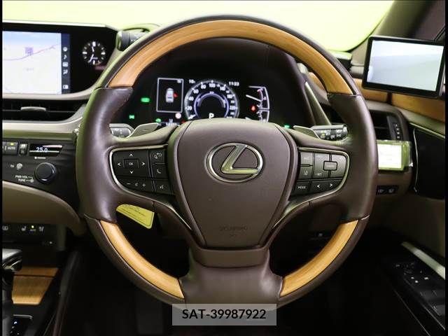 Lexus ES 2019-04 240323-11
