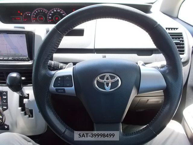 Toyota VOXY 2012-12 376848-6