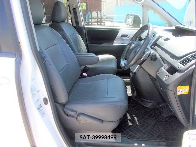 Toyota VOXY 2012-12 376848-4