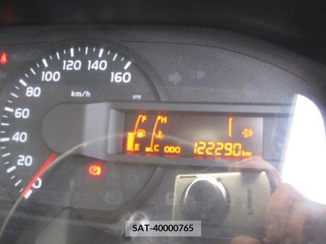 Hino DUTRO 2011-11 207877-19