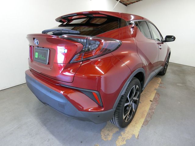 Toyota C-HR 2018-03 27960-13