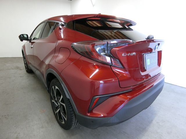 Toyota C-HR 2018-03 27960-12