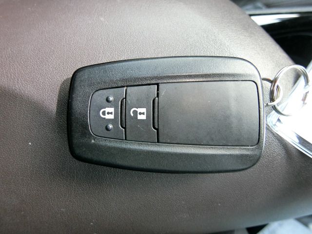 Toyota C-HR 2018-03 27960-16