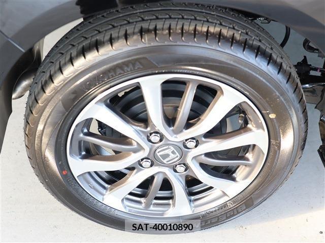 Honda N BOX CUSTOM 2023-11 206300-6