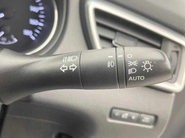 Nissan X-TRAIL 2015-09 10058-9