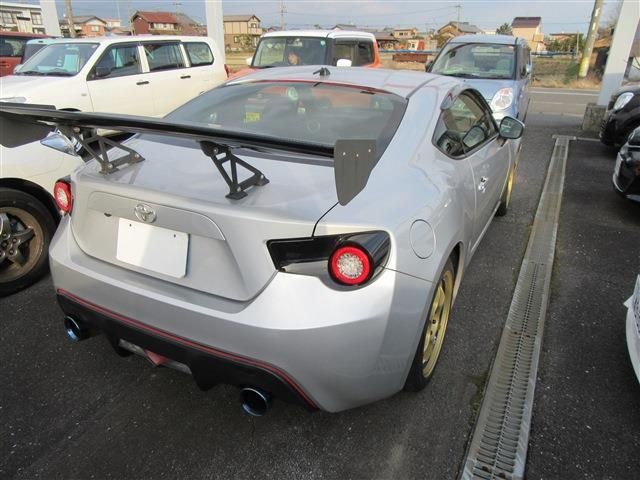 Toyota 86 2012-06 1201-2