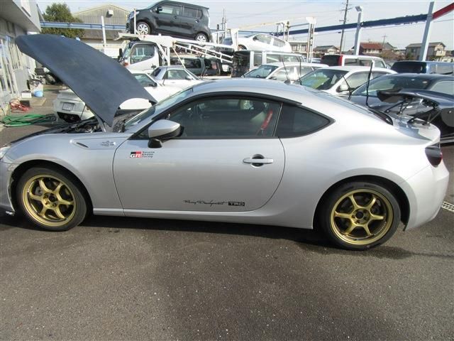 Toyota 86 2012-06 1201-12