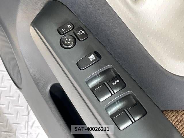 Nissan MOCO 2013-03 324549-5