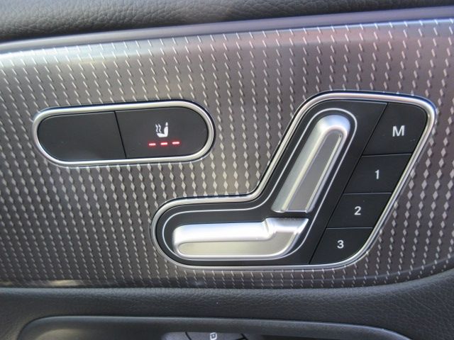 Mercedes Benz GLB-CLASS 2022-07 184561-17