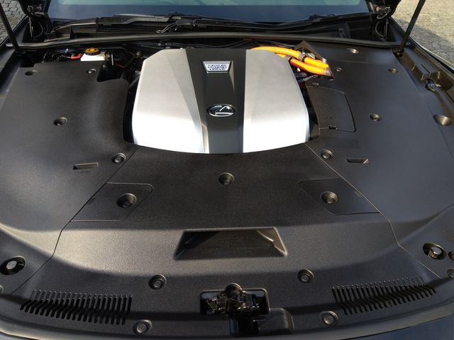 Lexus LS 2017-11 3276-29