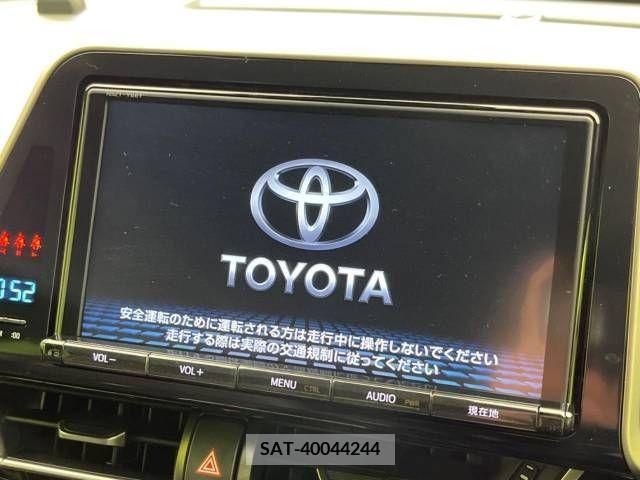 Toyota C-HR 2017-06 213759-3