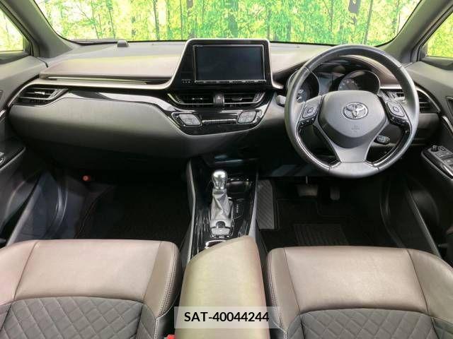 Toyota C-HR 2017-06 213759-1