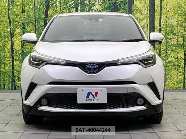 Toyota C-HR 2017-06 213759-14