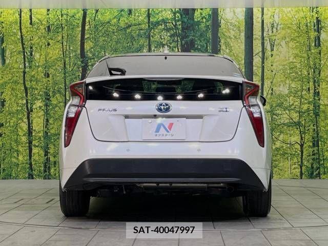 Toyota PRIUS 2016-07 322376-15