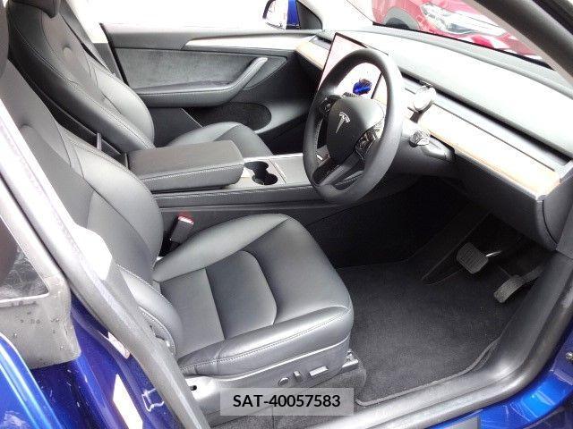 Tesla MODEL Y 2022-12 310902-14