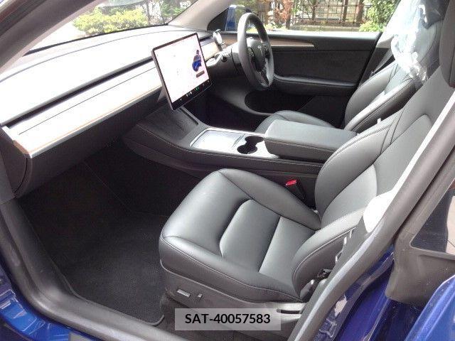 Tesla MODEL Y 2022-12 310902-12